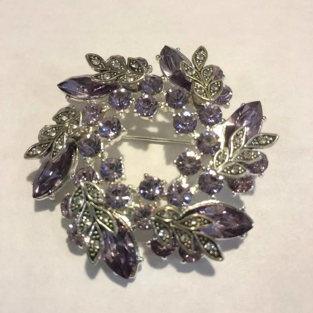 Beautiful Napier Purple Stones Brooch
